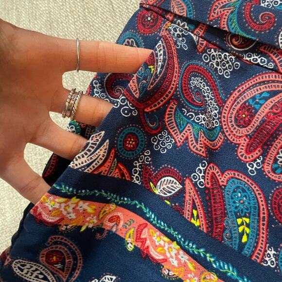 LOFT Paisley Blue Pink Shorts Extra Small 2 Belted Waist Polyester‎ Pockets - Picture 3 of 4